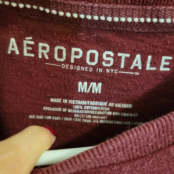 Aeropostale Men Burgundy short sleeve T Shirt Size Medium - Picture 2 of 6